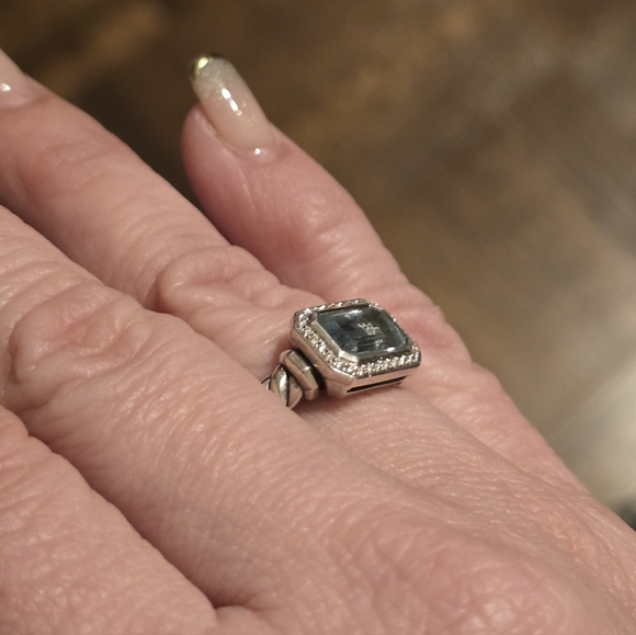 David Yurman Novella Ring - Blue Topaz & Diamond - Picture 11 of 12